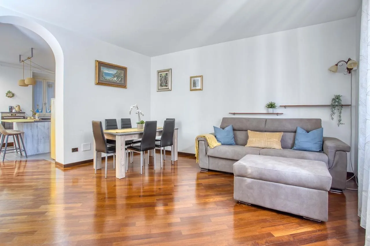 Apartment Casa Tricolore Milan Italy